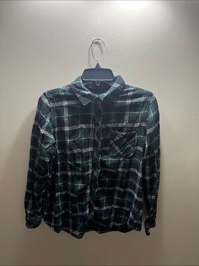 Well Worn Green and Black Plaid Button-Down Shirt